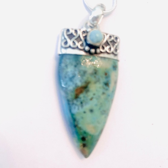 1 1/2 inch, Cap Marine blue Dendritic and Larimar pendant on a silver chain. - Picture 2 of 6